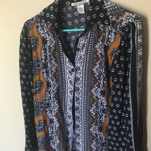 Novella Royale Navy Daisy Bell Sleeve Top